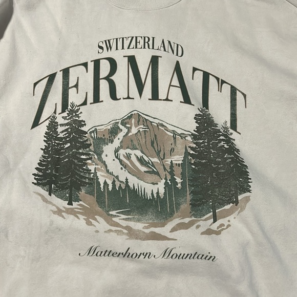 New Hollister Switzerland Zermatt Crewneck Sweatshirt XL ❤️Host Pick❤️ - Picture 2 of 5